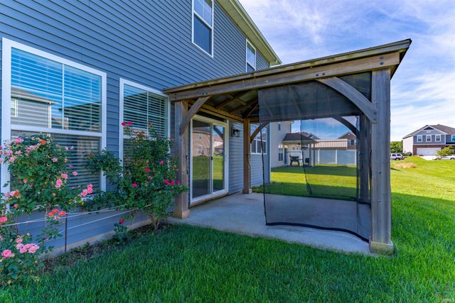 5742 Brookstone Drive, Newburgh, IN 47630