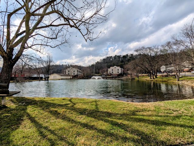 900 Mountain Creek Road, Chattanooga, TN 37405