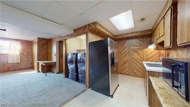 818 Seneca Drive, Belpre, OH 45714