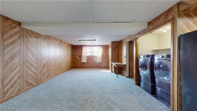 818 Seneca Drive, Belpre, OH 45714