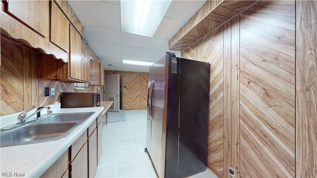 818 Seneca Drive, Belpre, OH 45714