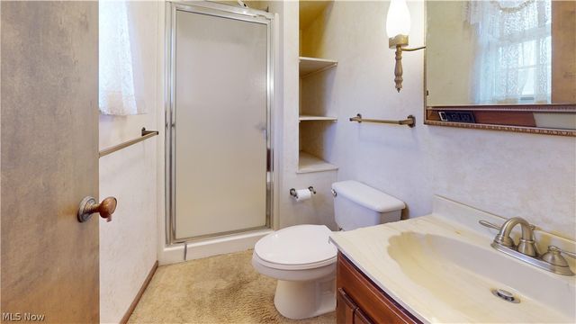 818 Seneca Drive, Belpre, OH 45714