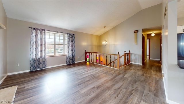 818 Seneca Drive, Belpre, OH 45714