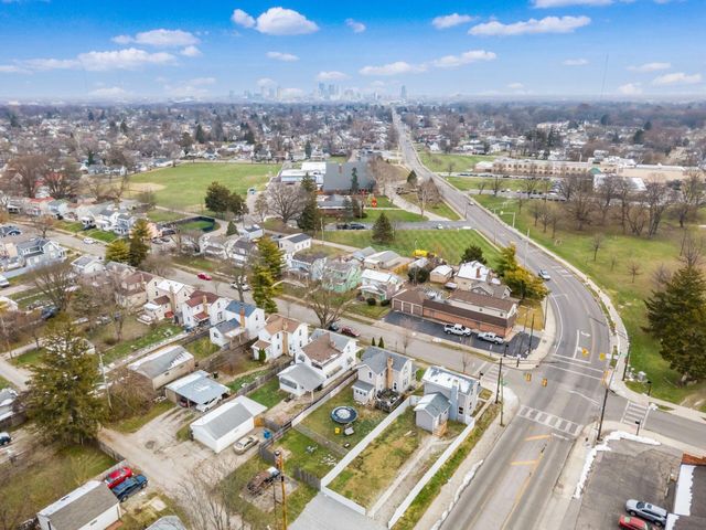 815 S Wayne Avenue, Columbus, OH 43204