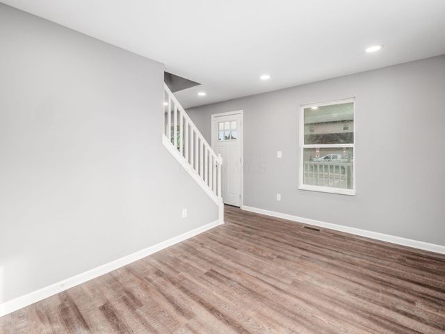 815 S Wayne Avenue, Columbus, OH 43204