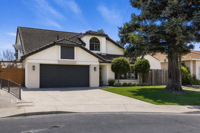 257 Reardon St, Oakdale, CA 95361
