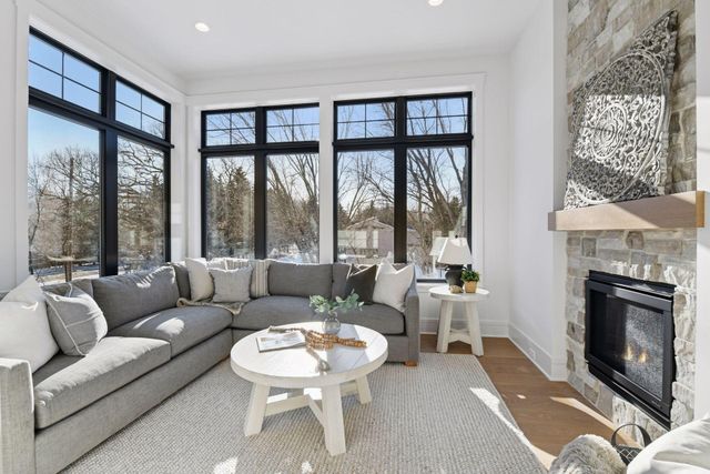 12803 Woodhaven Place, Minnetonka, MN 55305