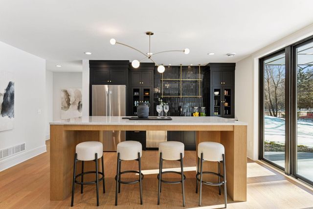 12803 Woodhaven Place, Minnetonka, MN 55305