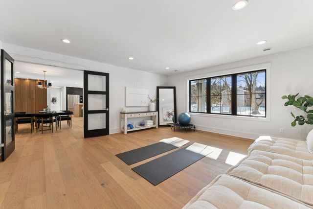 12803 Woodhaven Place, Minnetonka, MN 55305