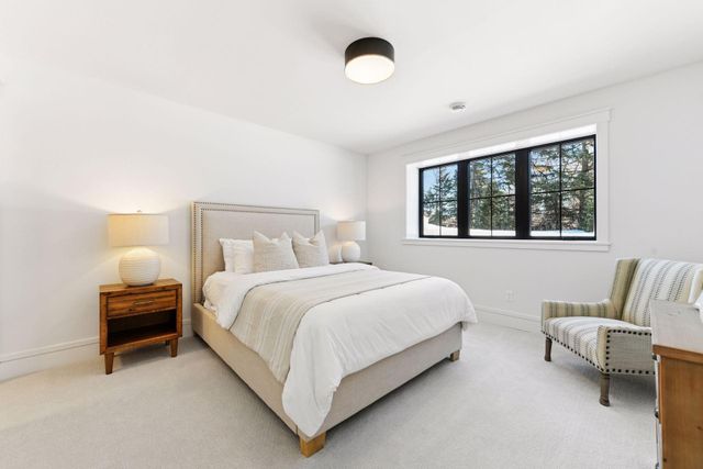 12803 Woodhaven Place, Minnetonka, MN 55305