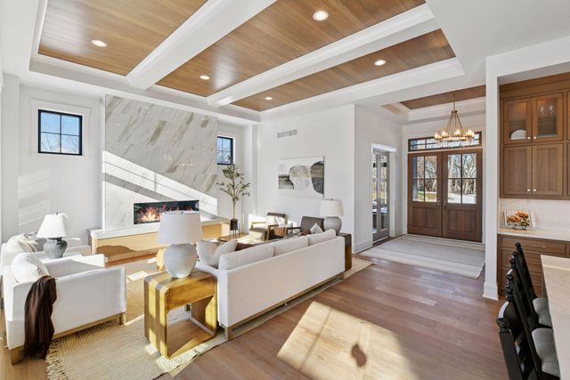 12803 Woodhaven Place, Minnetonka, MN 55305