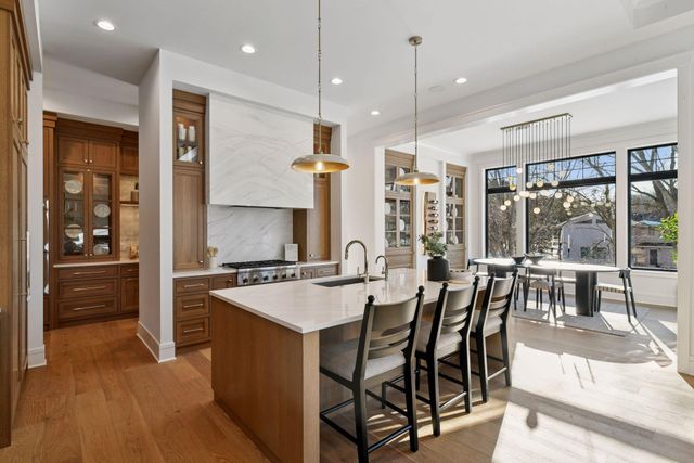 12803 Woodhaven Place, Minnetonka, MN 55305