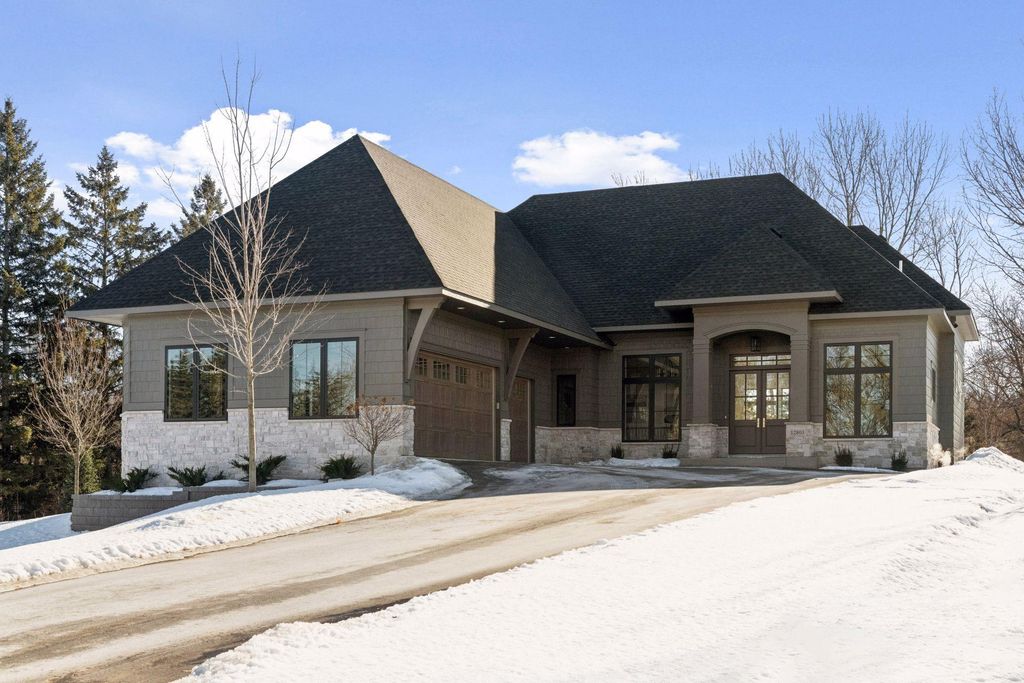 12803 Woodhaven Place, Minnetonka, MN 55305