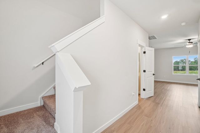 1216 Crested Iris Street, Moore, SC 29369