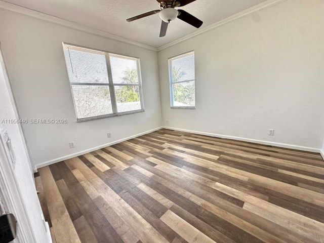 1831 Mariners Ln, Weston, FL 33327