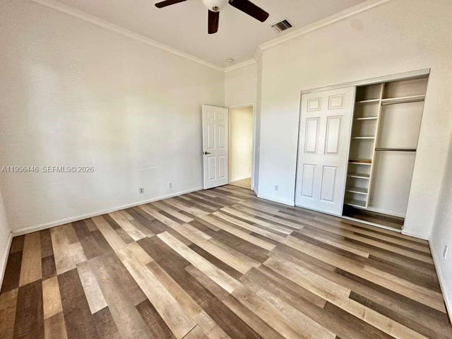 1831 Mariners Ln, Weston, FL 33327