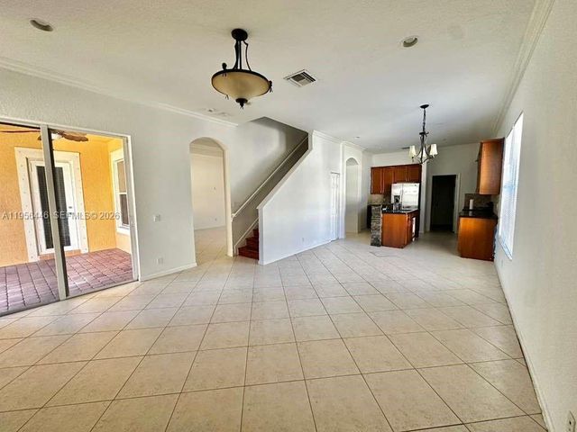 1831 Mariners Ln, Weston, FL 33327