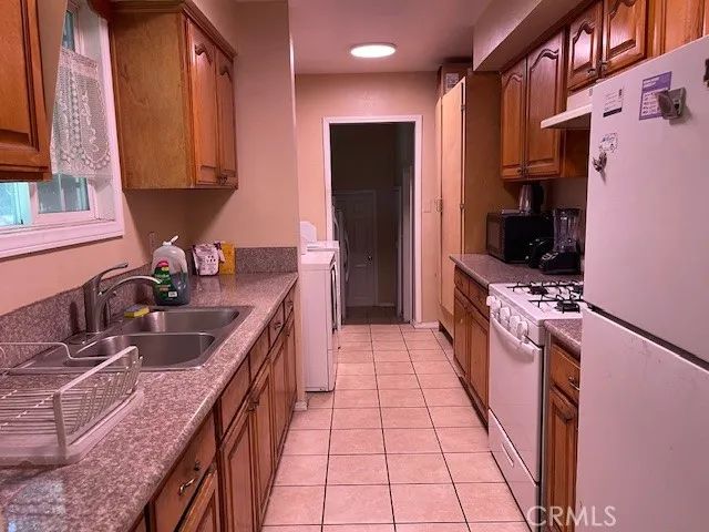 11143 Emelita, North Hollywood, CA 91601