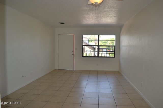 309 Oakridge Blvd Apt 6, Daytona Beach, FL 32118