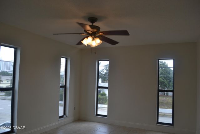 309 Oakridge Blvd Apt 6, Daytona Beach, FL 32118