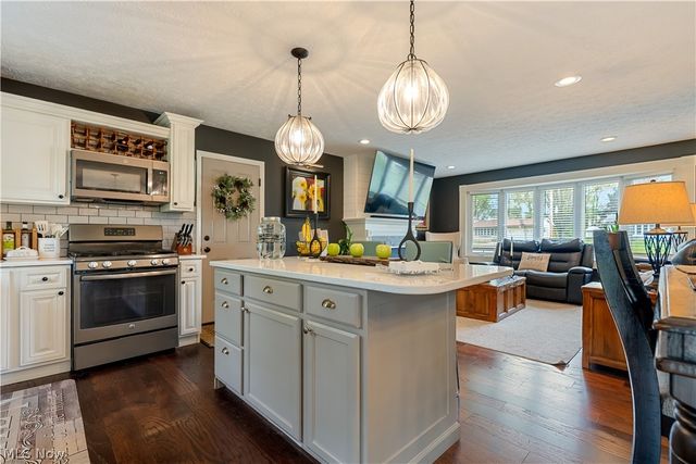2994 Forestview Street NE, Canton, OH 44721