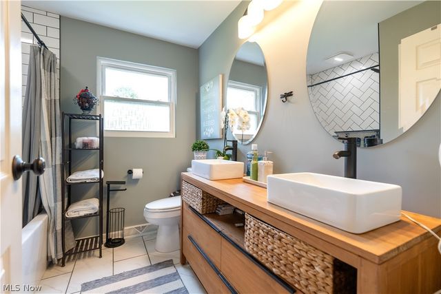 2994 Forestview Street NE, Canton, OH 44721