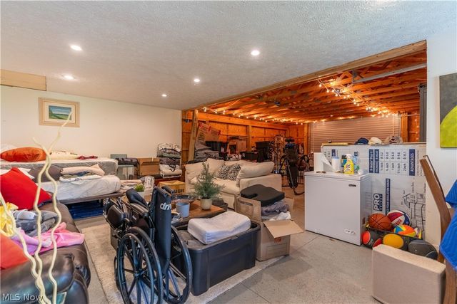 2994 Forestview Street NE, Canton, OH 44721