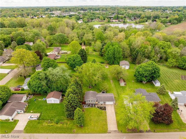 2994 Forestview Street NE, Canton, OH 44721