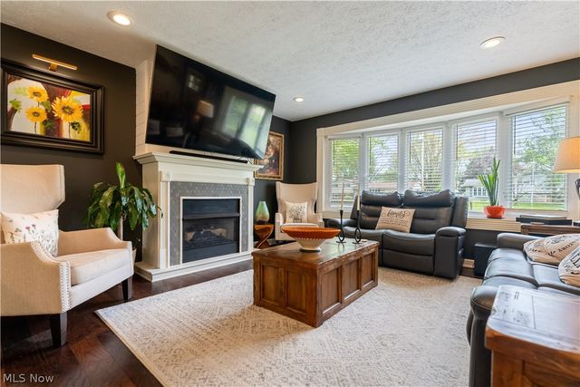 2994 Forestview Street NE, Canton, OH 44721