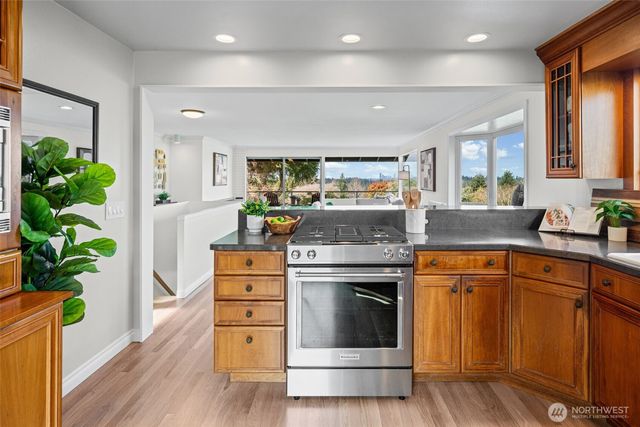 12128 SE 19th Street, Bellevue, WA 98005