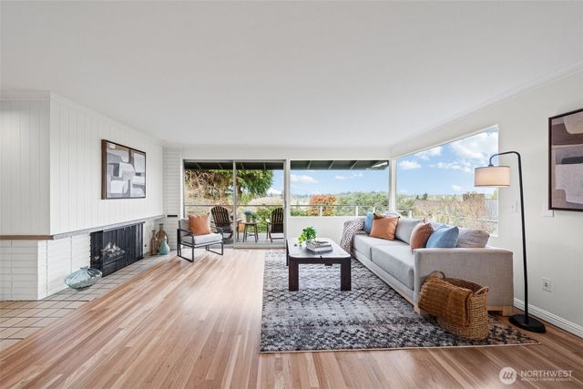 12128 SE 19th Street, Bellevue, WA 98005