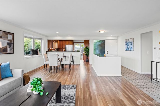 12128 SE 19th Street, Bellevue, WA 98005