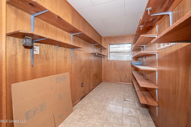 510 Ward Avenue, Ocean Springs, MS 39564