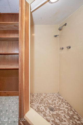 510 Ward Avenue, Ocean Springs, MS 39564