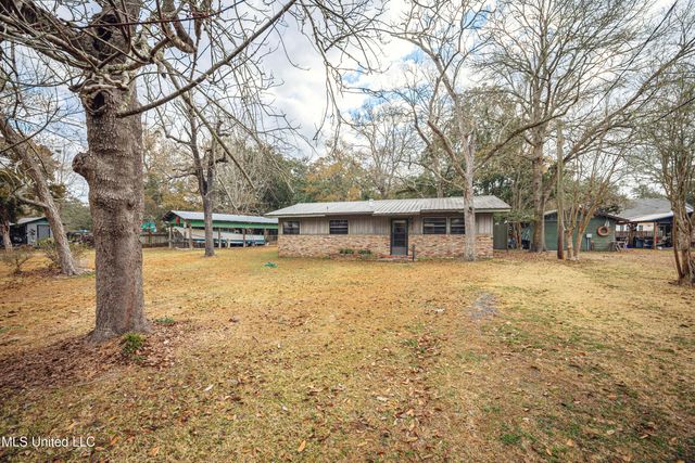 510 Ward Avenue, Ocean Springs, MS 39564