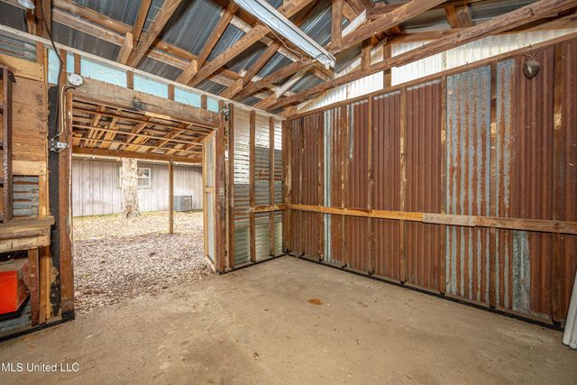 510 Ward Avenue, Ocean Springs, MS 39564