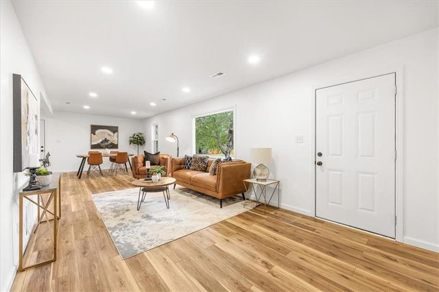 8817 E 57th Terrace, Raytown, MO 64133