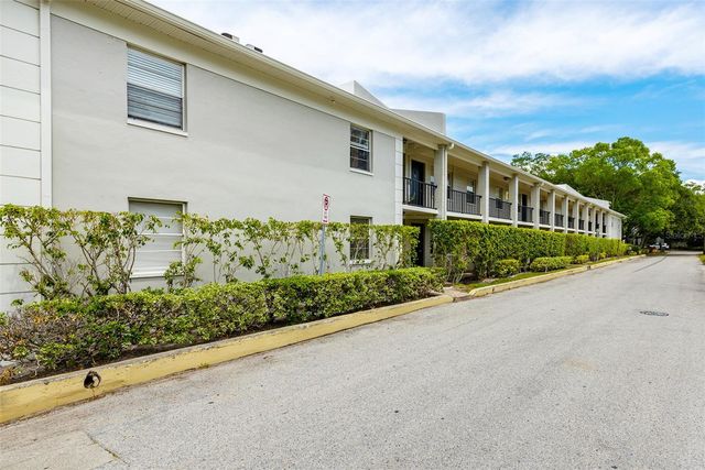 5221 BAYSHORE BOULEVARD 31, Tampa, FL 33611