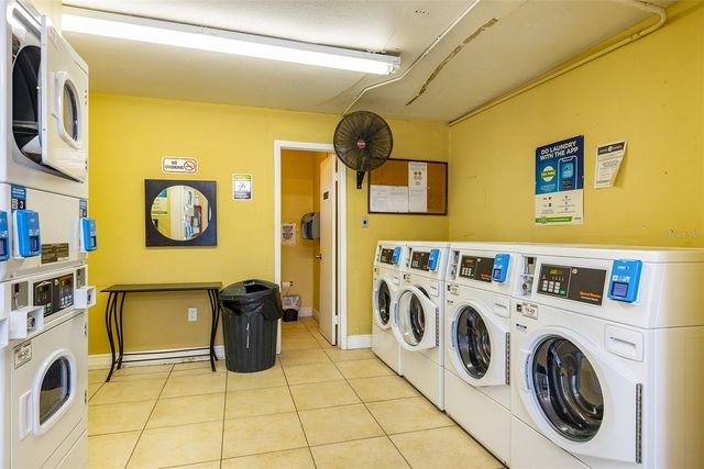 5221 BAYSHORE BOULEVARD 31, Tampa, FL 33611