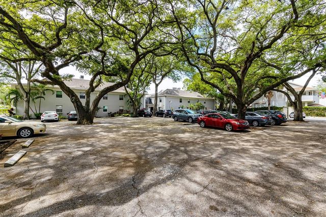 5221 BAYSHORE BOULEVARD 31, Tampa, FL 33611