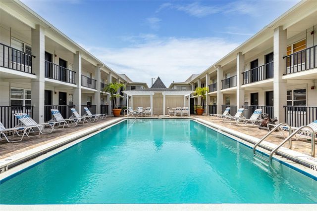 5221 BAYSHORE BOULEVARD 31, Tampa, FL 33611