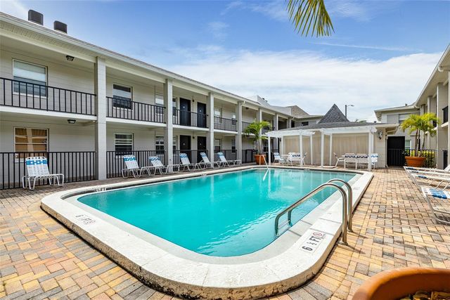 5221 BAYSHORE BOULEVARD 31, Tampa, FL 33611