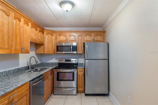 5221 BAYSHORE BOULEVARD 31, Tampa, FL 33611