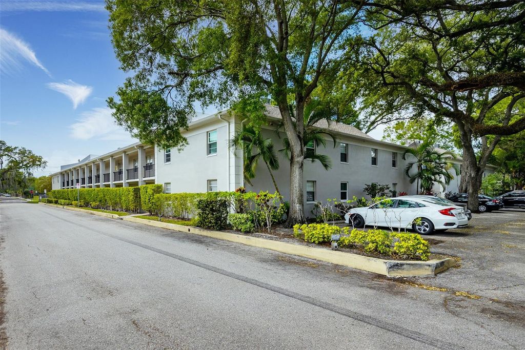 5221 BAYSHORE BOULEVARD 31, Tampa, FL 33611