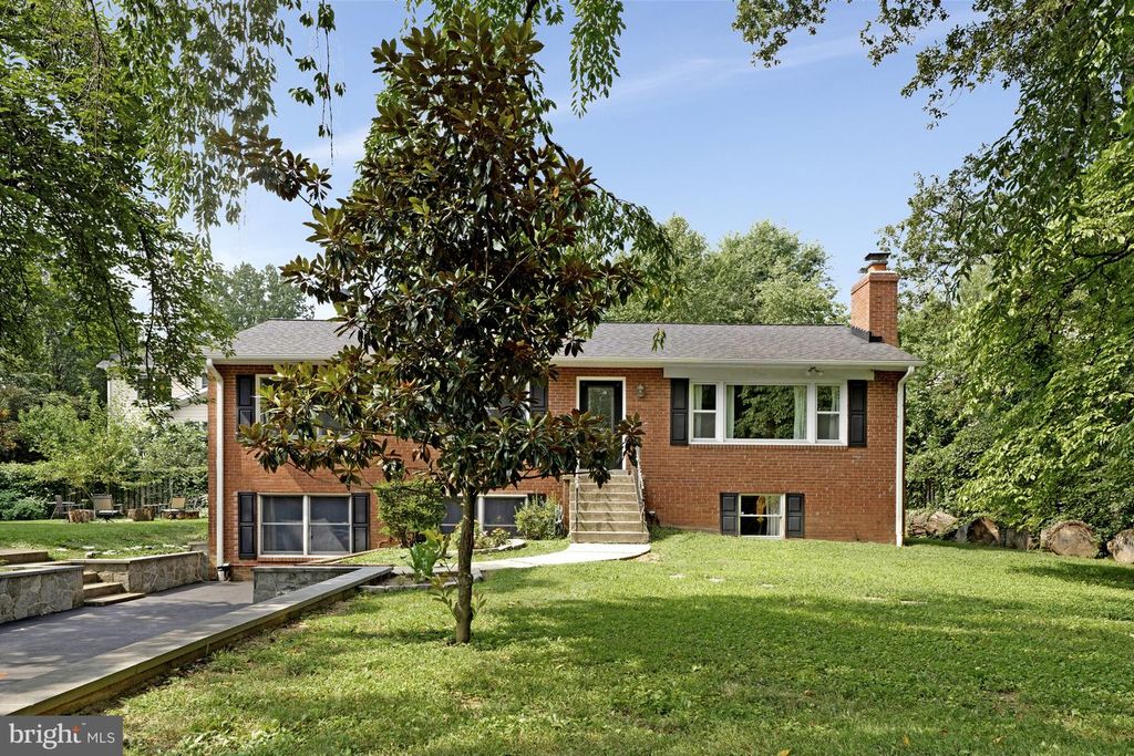 6513 OLD DOMINION DR, Mclean, VA 22101