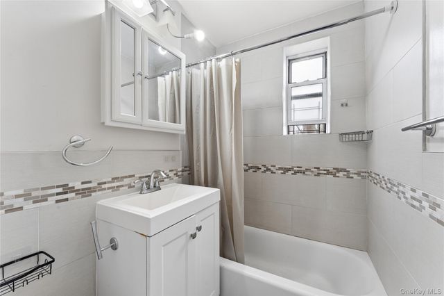 55-01 31st Avenue 1D, Woodside, NY 11377