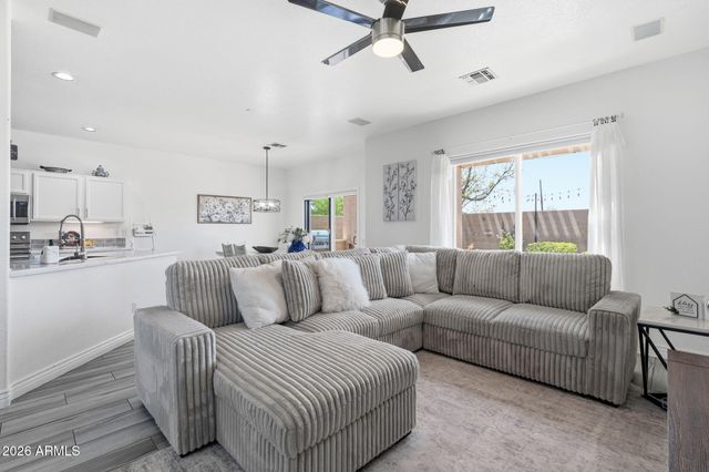 10809 E BOSTON Street, Apache Junction, AZ 85120