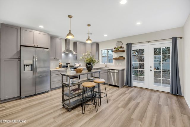 2620 E Copper Street, Tucson, AZ 85716