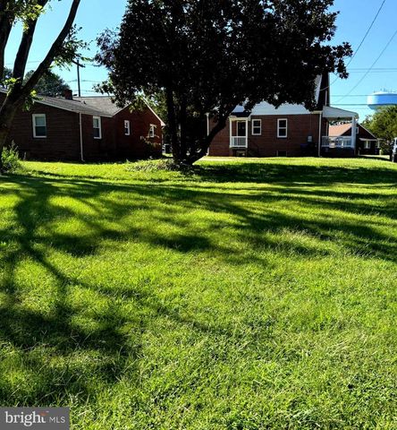 2401 LAFAYETTE BLVD, Fredericksburg, VA 22401