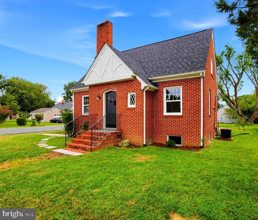 2401 LAFAYETTE BLVD, Fredericksburg, VA 22401